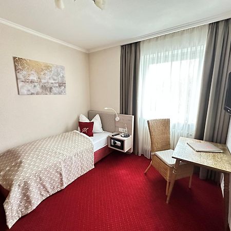 Hotel Mutz Garni Inning am Ammersee Ngoại thất bức ảnh
