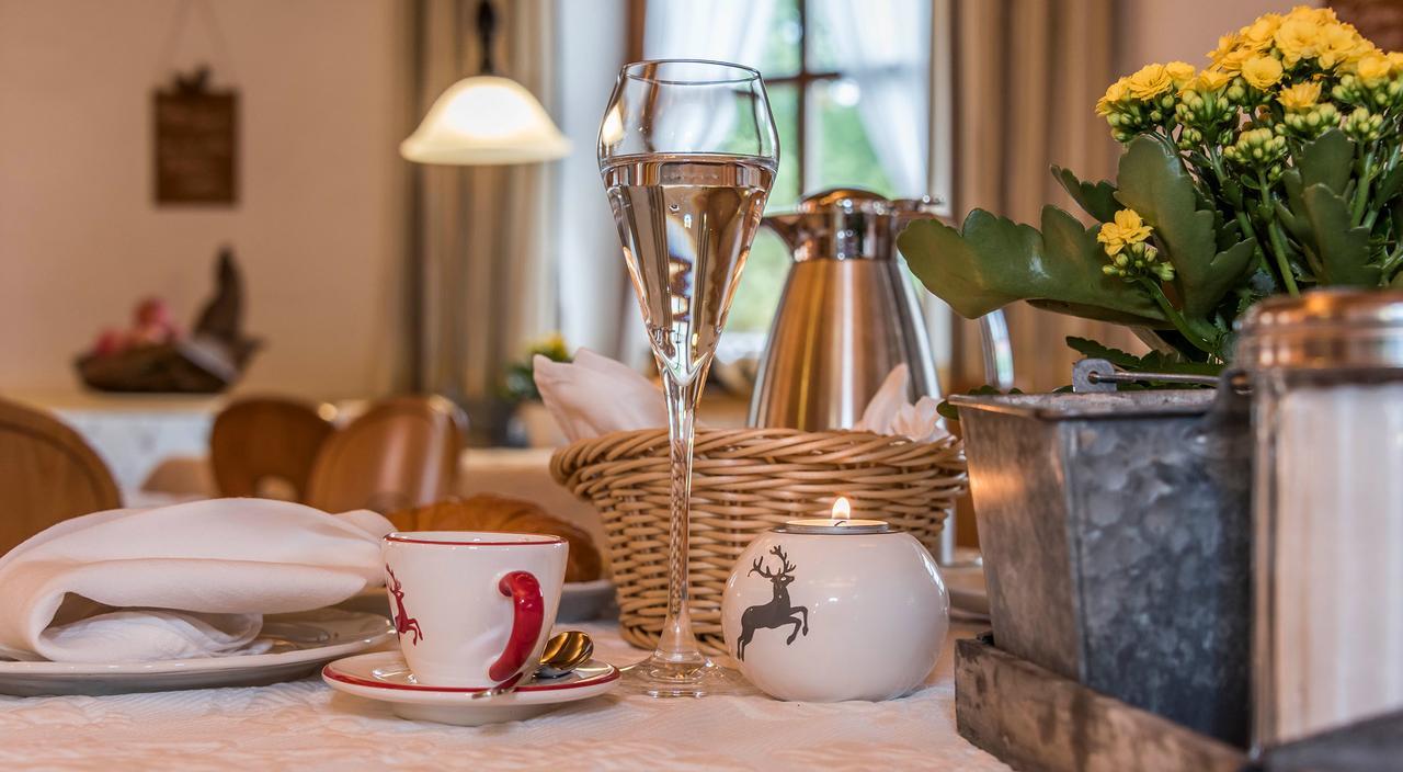 Hotel Mutz Garni Inning am Ammersee Ngoại thất bức ảnh